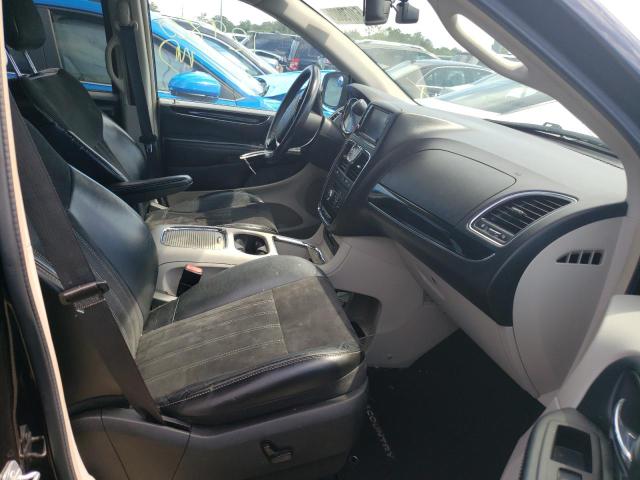 Photo 5 from auction – 2015 CHRYSLER TOWN & COU with VIN 2C4RC1JG5FR753540