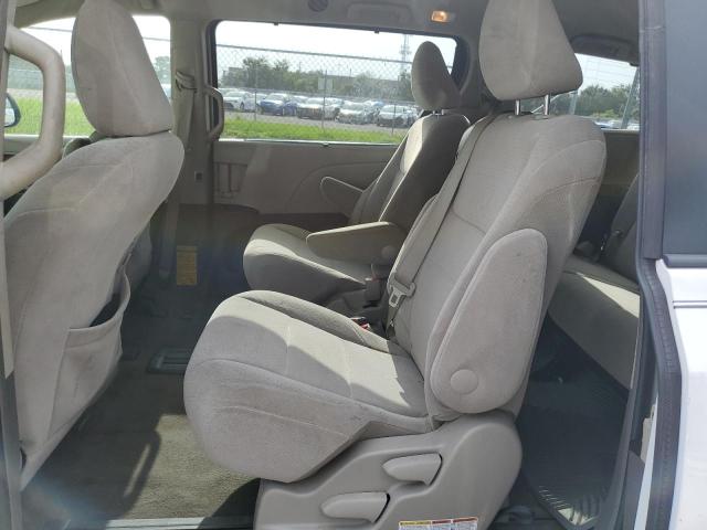 Photo 6 from auction – 2015 TOYOTA SIENNA LE with VIN 5TDKK3DC4FS572896