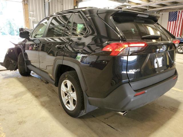 Photo 3 from auction – 2021 TOYOTA RAV4 XLE with VIN JTMR6RFV3MD020237