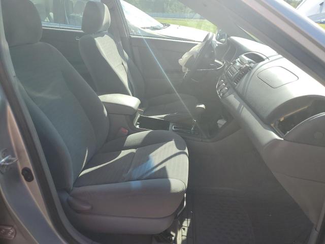 Photo 5 from auction – 2005 TOYOTA CAMRY LE with VIN 4T1BE32K95U037795