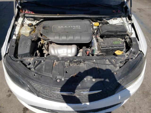 Photo 7 from auction – 2015 CHRYSLER 200 LIMITE with VIN 1C3CCCAB0FN637153