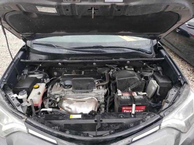 Photo 7 from auction – 2017 TOYOTA RAV4 with VIN 2T3RFREV3HW666999