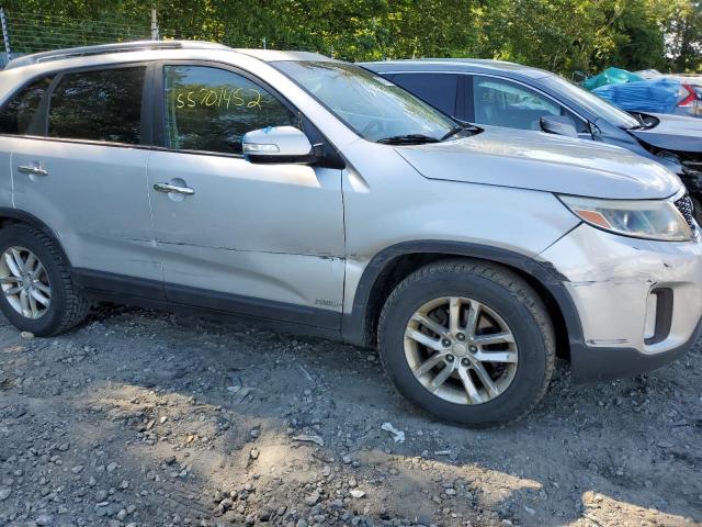 Photo 9 from auction – 2014 KIA SORENTO LX with VIN 5XYKTCA64EG447209
