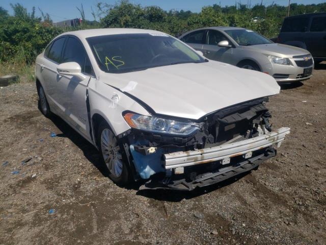 FORD FUSION SE 2015 with VIN 3FA6P0LU4FR123884 - Photo from auction