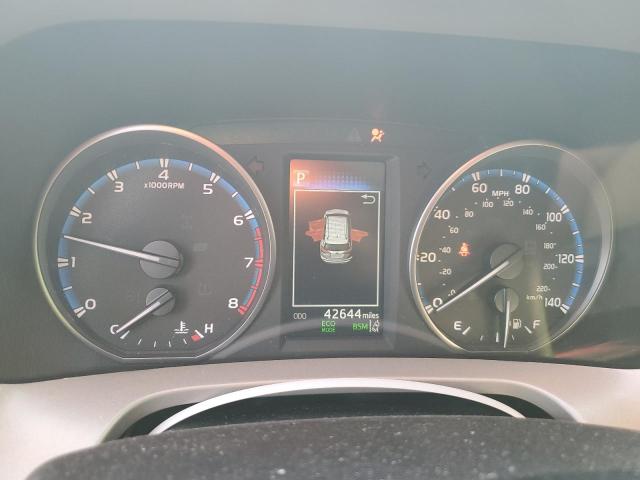 Photo 8 from auction – 2018 TOYOTA RAV4 ADVEN with VIN 2T3WFREV3JW489038