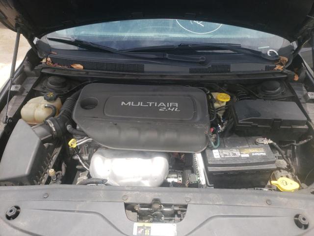 Photo 7 from auction – 2015 CHRYSLER 200 LIMITE with VIN 1C3CCCAB2FN723676