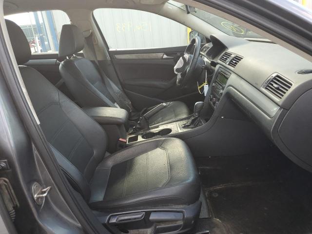 Photo 5 from auction – 2015 VOLKSWAGEN PASSAT S with VIN 1VWAT7A38FC045883