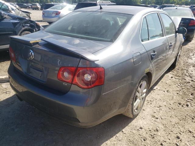 Photo 4 from auction – 2007 VOLKSWAGEN JETTA WOLF with VIN 3VWEG71K47M185524