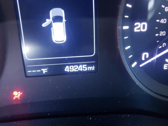 Photo 8 from auction – 2017 HYUNDAI TUCSON LIM with VIN KM8J3CA26HU337950