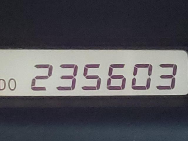 Photo 8 from auction – 2003 TOYOTA AVALON XL with VIN 4T1BF28B73U280663