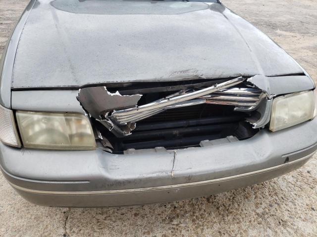 Photo 9 from auction – 2003 FORD CROWN VICT with VIN 2FAFP74W93X134739