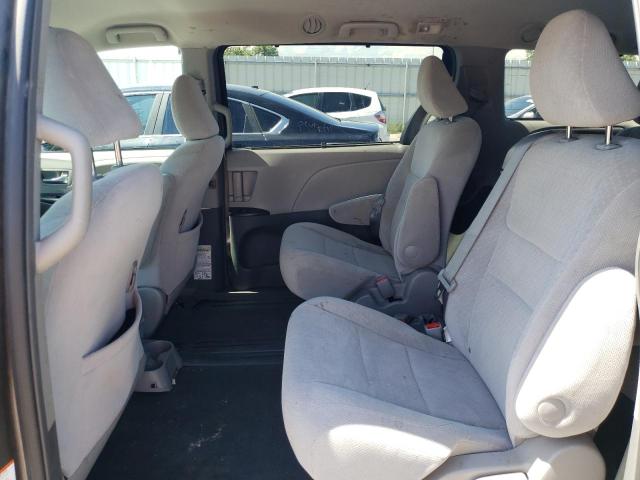 Photo 6 from auction – 2015 TOYOTA SIENNA LE with VIN 5TDKK3DC5FS673168