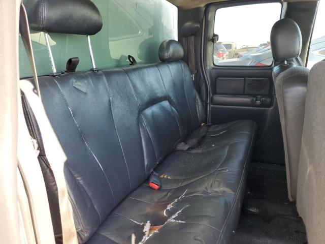 Photo 6 from auction – 2001 CHEVROLET SILVERADO with VIN 2GCEC19TX11244048