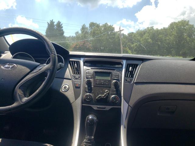 Photo 9 from auction – 2011 HYUNDAI SONATA SE with VIN 5NPEC4AC5BH220091
