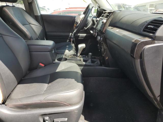 Photo 5 from auction – 2019 TOYOTA 4RUNNER SR with VIN JTEBU5JR6K5732299