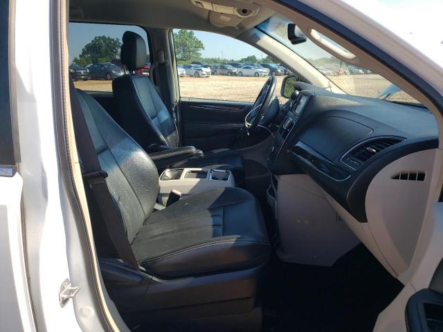 Photo 5 from auction – 2015 CHRYSLER TOWN & COU with VIN 2C4RC1BG8FR608684