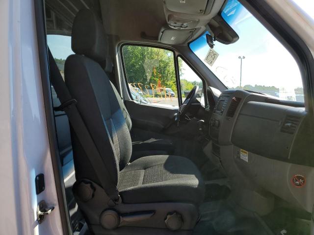 Photo 5 from auction – 2015 MERCEDES-BENZ SPRINTER 2 with VIN WD3PE7DC4F5963065