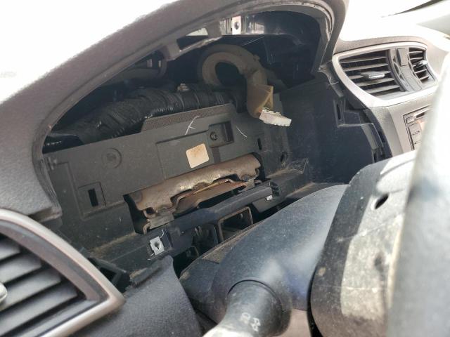 Photo 8 from auction – 2015 NISSAN SENTRA S with VIN 3N1AB7AP1FY260458