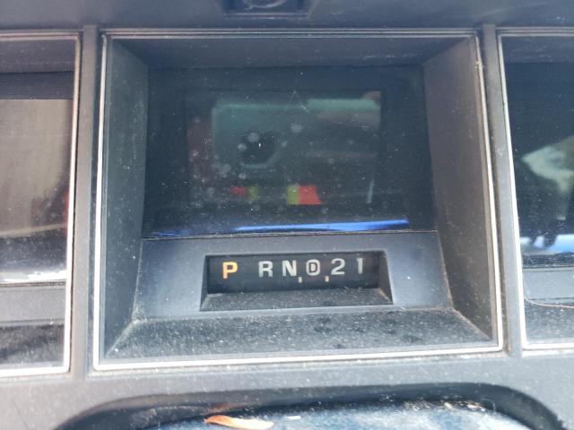 Photo 8 from auction – 1993 LINCOLN TOWN CAR E with VIN 1LNLM81W0PY695025