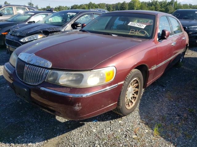 Photo 2 from auction – 2000 LINCOLN TOWN CAR S with VIN 1LNHM82W3YY791396