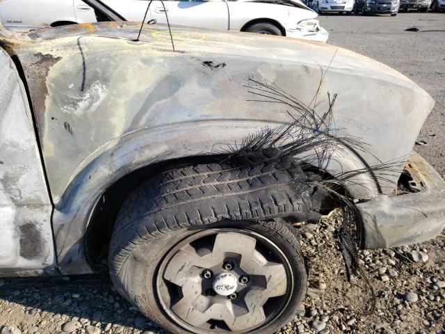 Photo 10 from auction – 2002 CHEVROLET BLAZER with VIN 1GNDT13W42K175865