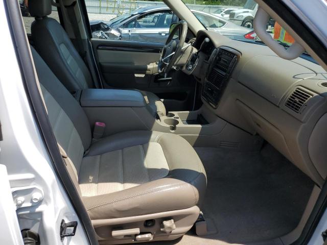 Photo 5 from auction – 2005 FORD EXPLORER E with VIN 1FMZU64K45ZA19000