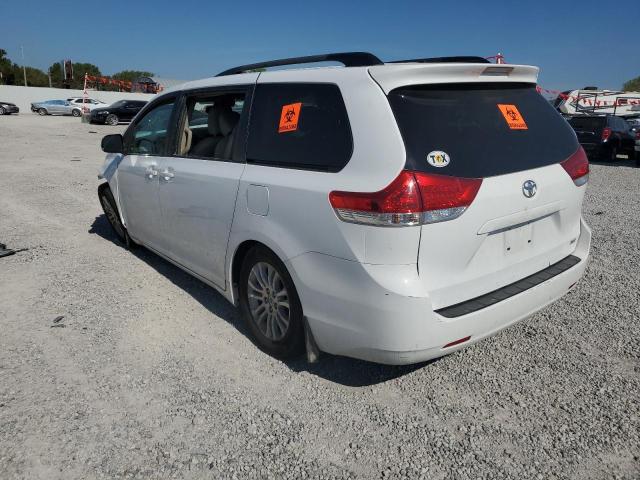 Photo 3 from auction – 2012 TOYOTA SIENNA XLE with VIN 5TDYK3DC8CS181367