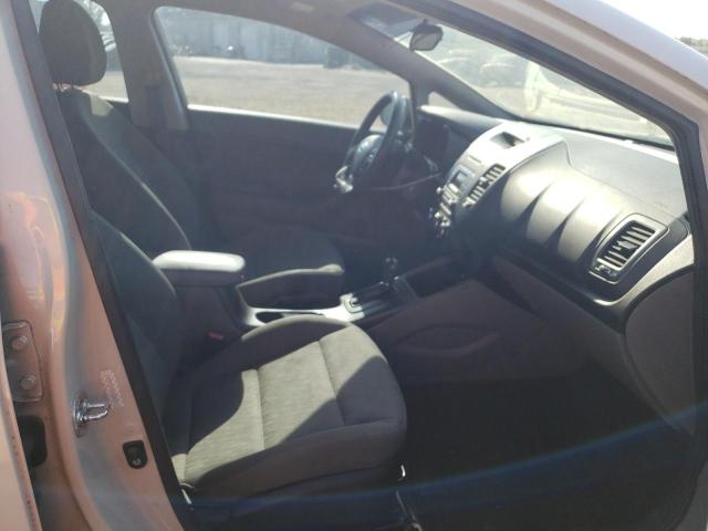 Photo 5 from auction – 2015 KIA FORTE LX with VIN KNAFK4A60F5370677