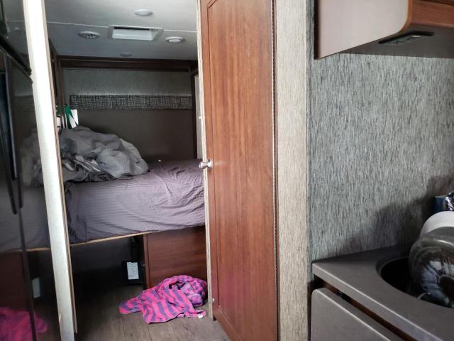Photo 9 from auction – 2018 FRRV MOTORHOME with VIN 1FDXE4FS0HDC50970