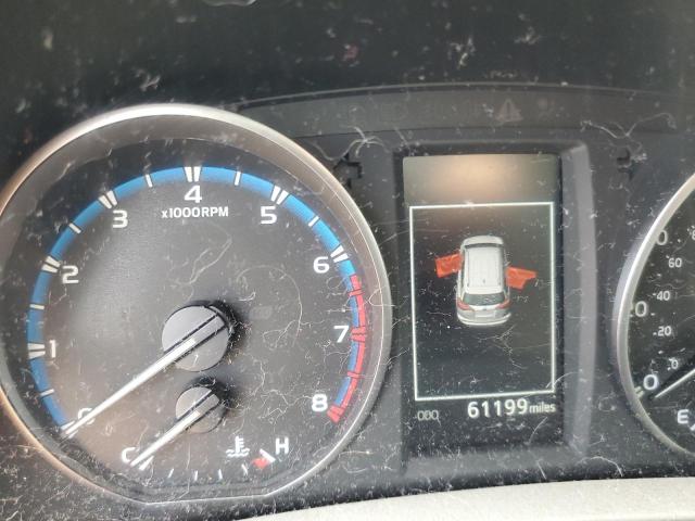 Photo 8 from auction – 2017 TOYOTA RAV4 XLE with VIN 2T3RFREV2HW590109