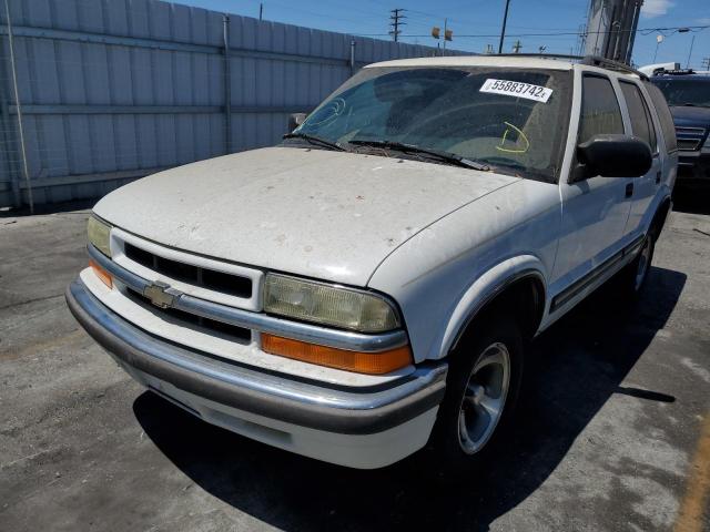 Photo 2 from auction – 2001 CHEVROLET BLAZER with VIN 1GNCS13WX1K246337