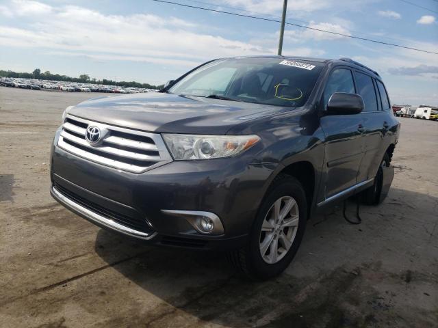Photo 2 from auction – 2013 TOYOTA HIGHLANDER with VIN 5TDBK3EH5DS208493