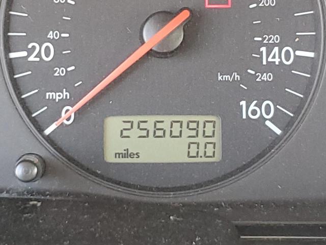 Photo 8 from auction – 1999 VOLKSWAGEN PASSAT with VIN WVWNA63B6XE322397