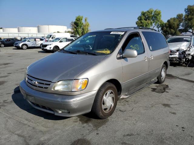 Photo 2 from auction – 2002 TOYOTA SIENNA LE with VIN 4T3ZF13C92U423823
