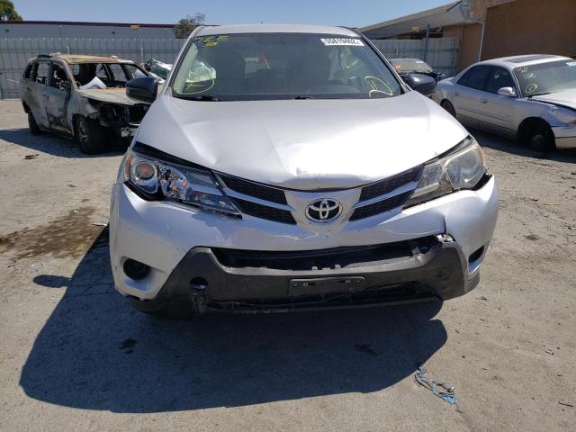 Photo 9 from auction – 2015 TOYOTA RAV4 LE with VIN JTMZFREV7FJ039525
