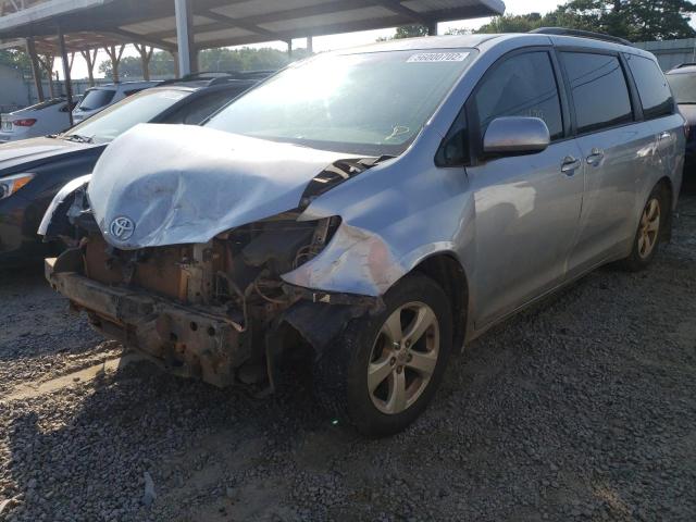 Photo 2 from auction – 2016 TOYOTA SIENNA LE with VIN 5TDKK3DC8GS698647