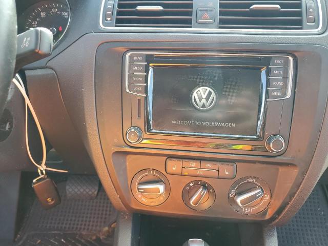 Photo 9 from auction – 2017 VOLKSWAGEN JETTA SE with VIN 3VWDB7AJ5HM276790