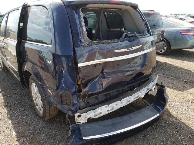 Photo 9 from auction – 2016 CHRYSLER TOWN & COU with VIN 2C4RC1BG4GR253501