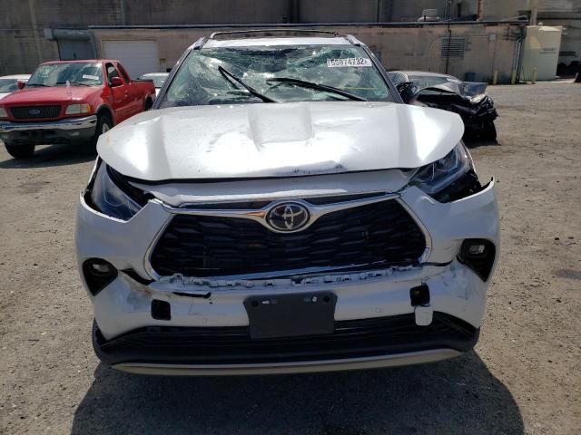 Photo 9 from auction – 2022 TOYOTA HIGHLANDER with VIN 5TDFZRBH1NS194338