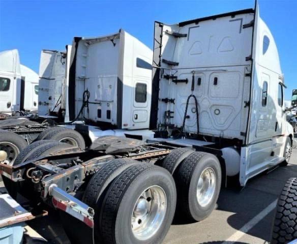 Zdjęcie 4 z aukcji – 2018 FREIGHTLINER CASCADIA 1 z VIN 3AKJHHFG1JSJV9610