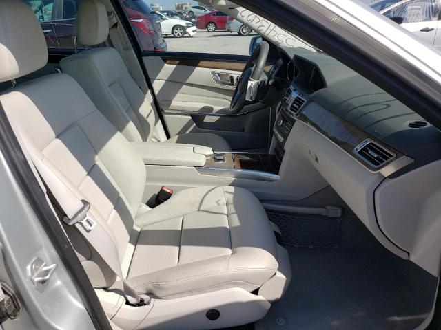 Photo 5 from auction – 2016 MERCEDES-BENZ E 250 BLUE with VIN WDDHF0EB2GB284490