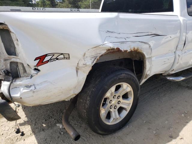 Photo 9 from auction – 2004 CHEVROLET SILVERADO with VIN 1GCEK19T54E145109