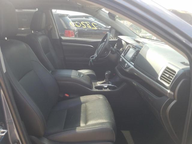 Photo 5 from auction – 2018 TOYOTA HIGHLANDER with VIN 5TDDZRFH2JS909784