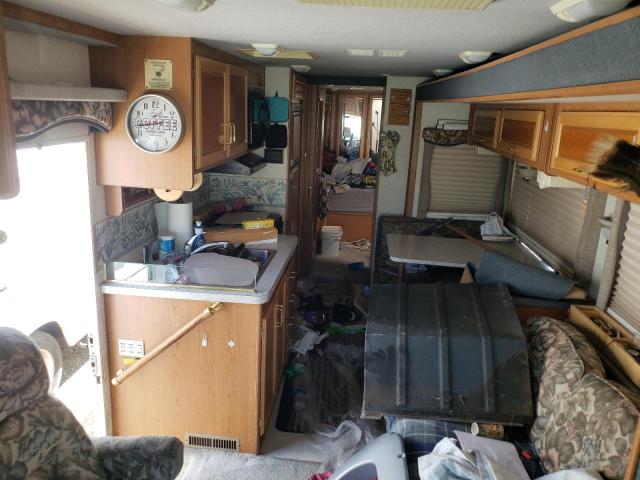 Photo 6 from auction – 2000 FORD BUS CHASSI with VIN 3FCNF53S6XJA32314