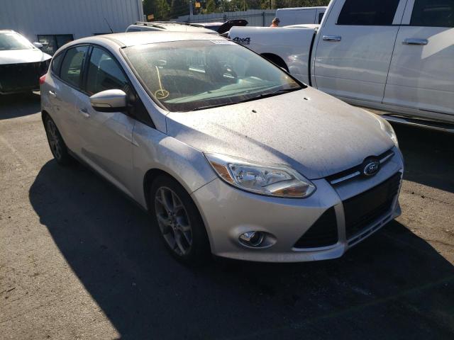 FORD FOCUS SE 2013 مع رقم تعريف المركبة 1FADP3K2XDL227610 - صورة من المزاد