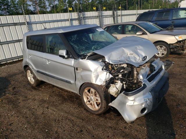 KIA SOUL + 2011 with VIN KNDJT2A2XB7717054 - Photo from auction
