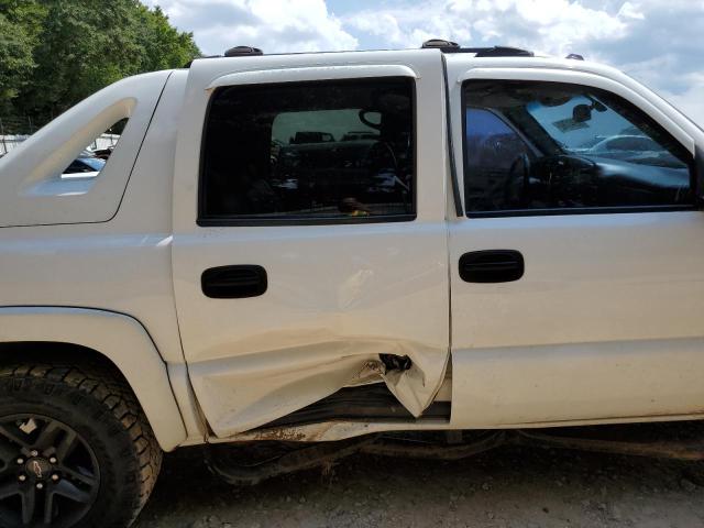 Photo 9 from auction – 2004 CHEVROLET AVALANCHE with VIN 3GNEC12T64G212548