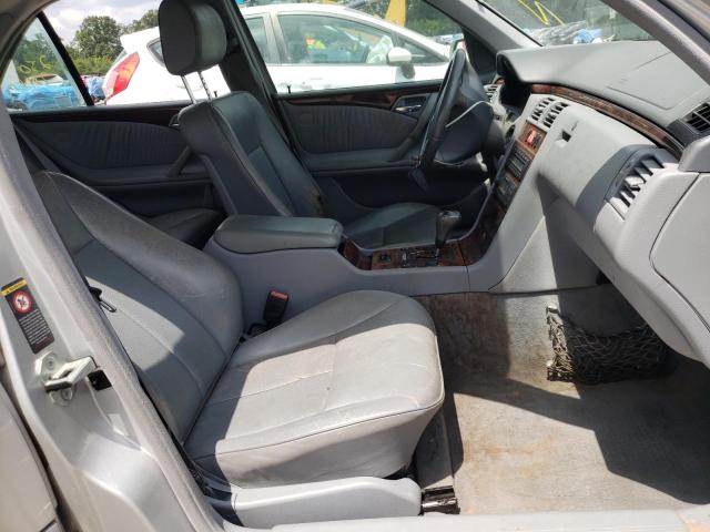 Photo 5 from auction – 2000 MERCEDES-BENZ E 320 with VIN WDBJF65J6YB099591