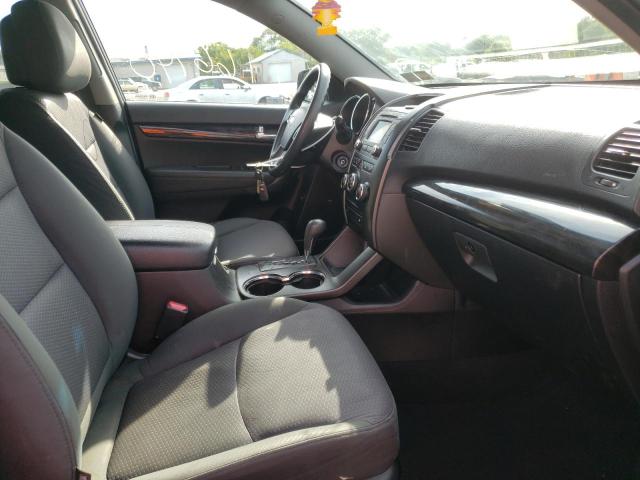 Photo 5 from auction – 2013 KIA SORENTO LX with VIN 5XYKTDA65DG333112