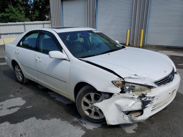 TOYOTA CAMRY LE 2005 with VIN 4T1BF30K65U612984 - Photo from auction